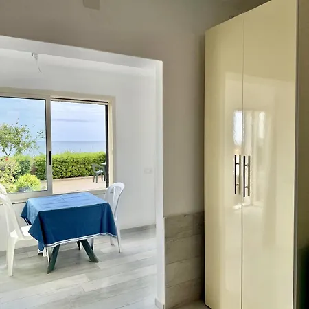 아파트 Maestrale Vista Mare E Privata